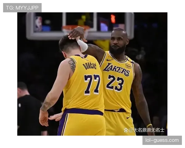 湖人魔术比赛,詹姆斯关键时刻表现与球队年轻化进程关系 湖人魔术比赛,詹姆斯关键时刻表现与球队年轻化进程关系